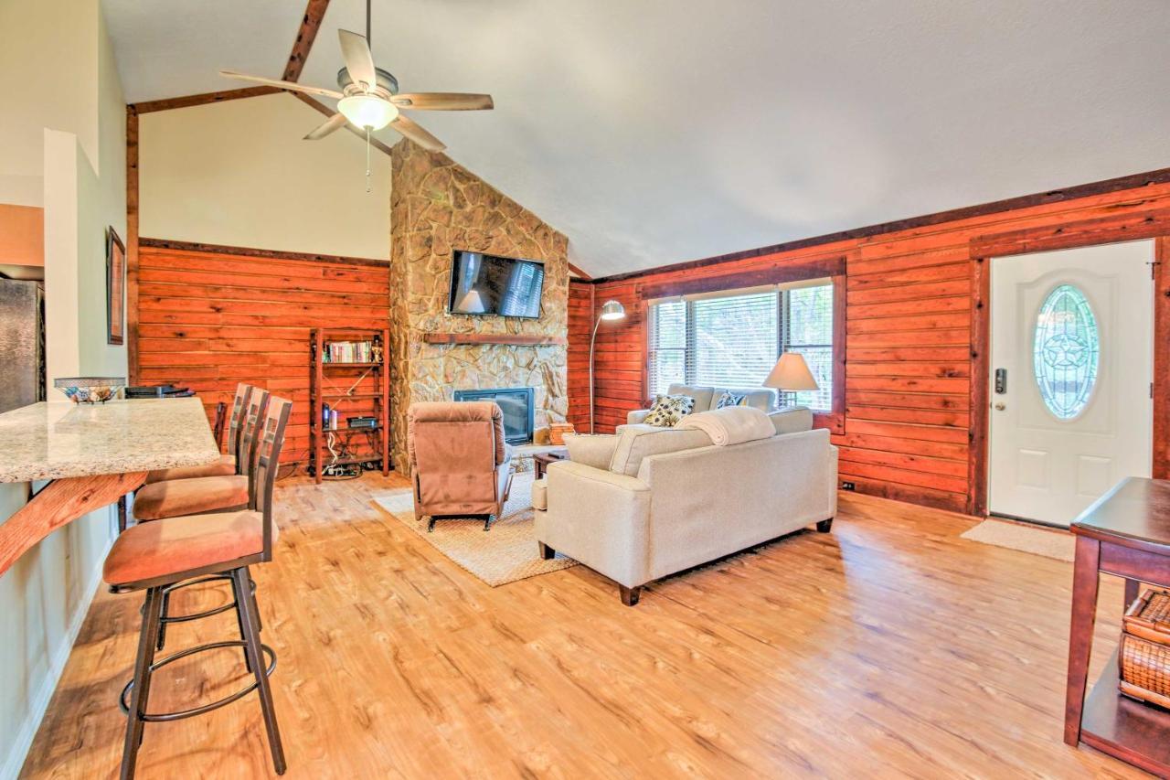 Spacious Kemah Clear Lake Home With Porch And Fire Pit Bagian luar foto