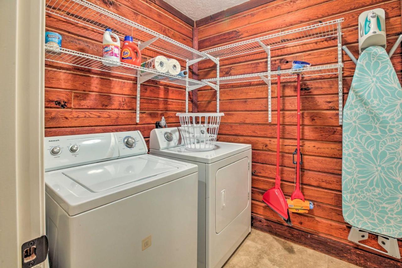 Spacious Kemah Clear Lake Home With Porch And Fire Pit Bagian luar foto
